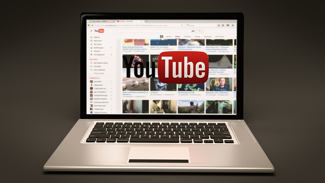 video na YouTube